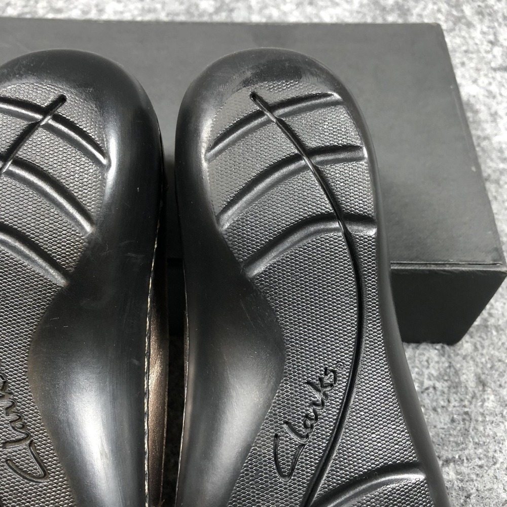 Clarks Collection Shoes Womens Size 7 Gold Leather Slip On Loafers Comfort Flats - Picture 14 of 16